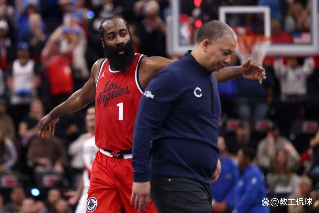 快船内讧危机爆发,球员关系恶化恐威胁战绩 快船内讧危机爆发,球员关系恶化恐威胁战绩