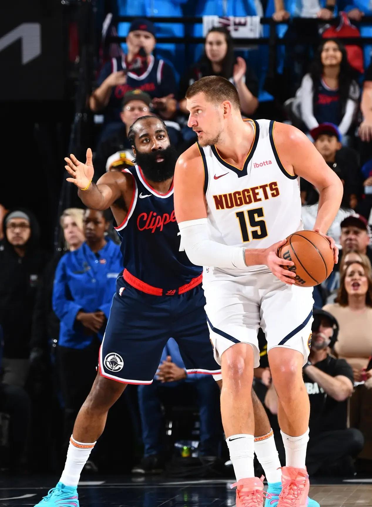 灰熊碾压篮网，约基奇刷新纪录