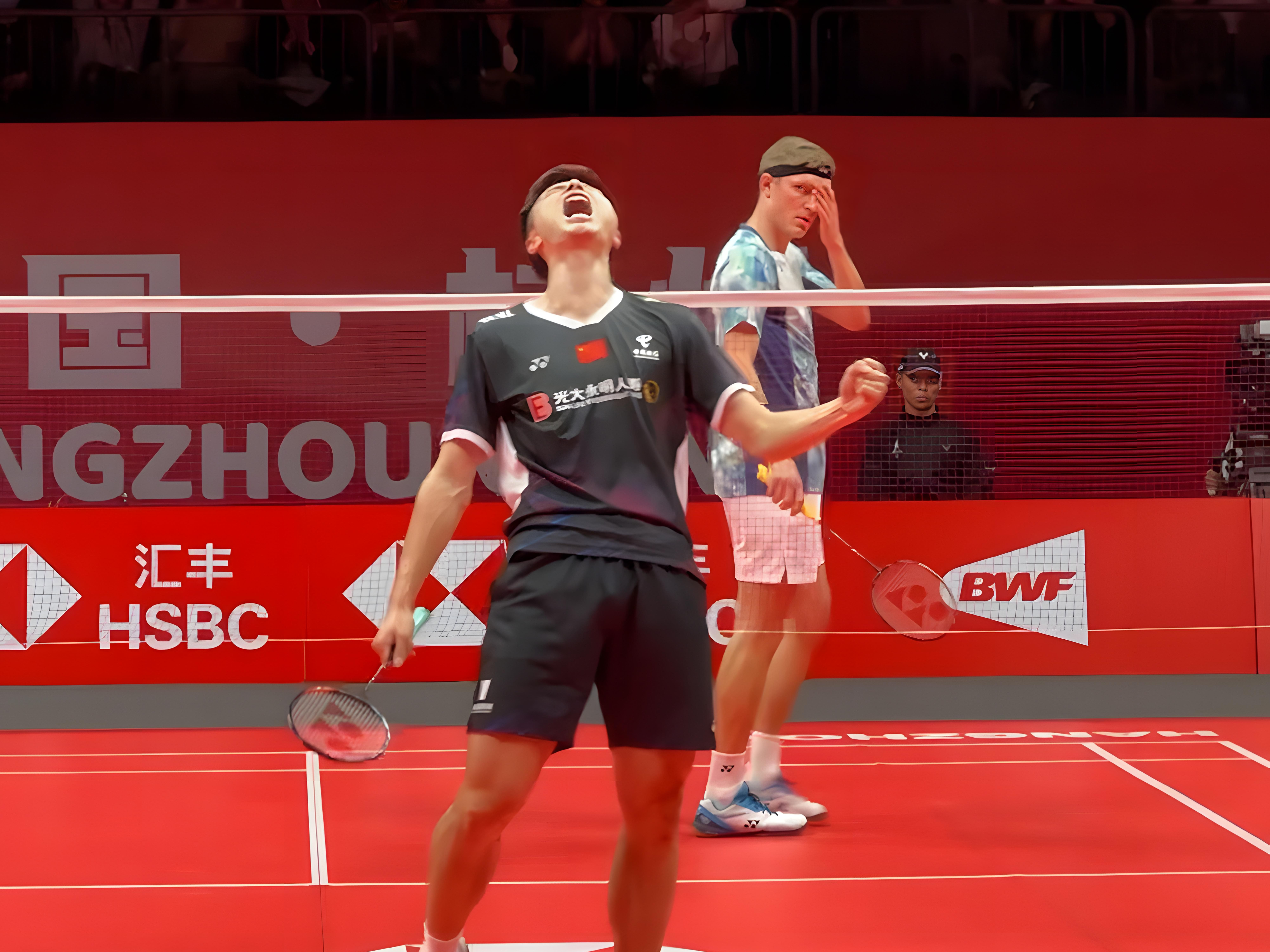 马来西亚队横扫韩国队，安赛龙点燃赛场