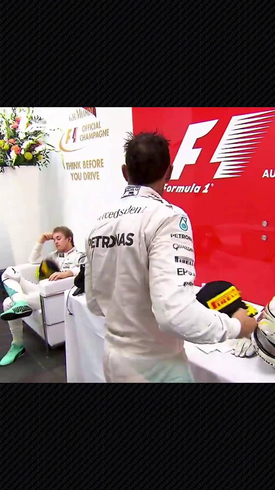 梅赛德斯碾压索伯车队,汉密尔顿点燃赛场 梅赛德斯碾压索伯车队,汉密尔顿点燃赛场