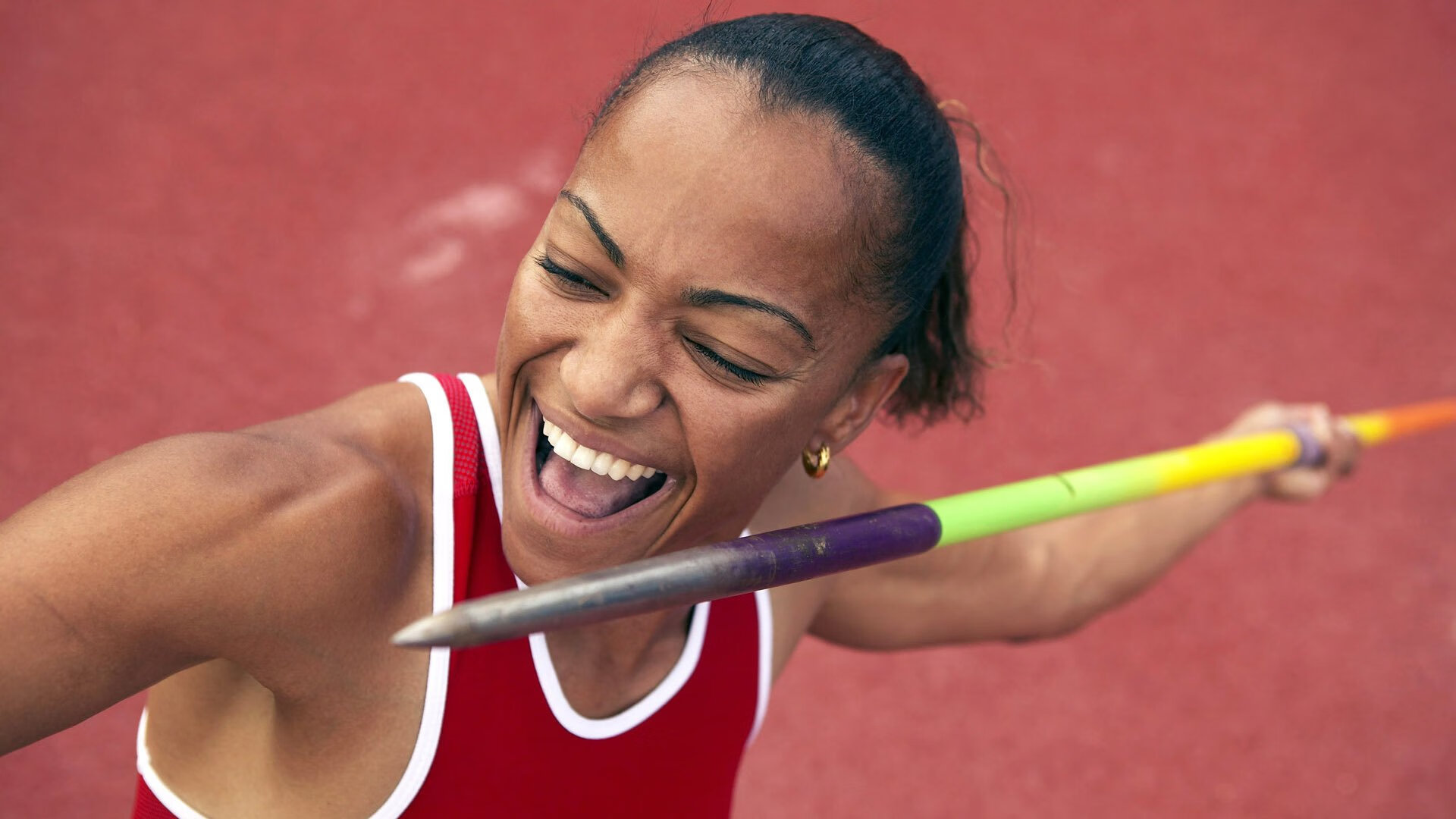 街道狂飙与绿茵绝杀，当F1引擎轰鸣遇见曼联加时奇迹